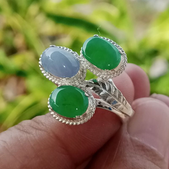 Stunning Genuine Burmese Jade Ring in Sterling Silver
