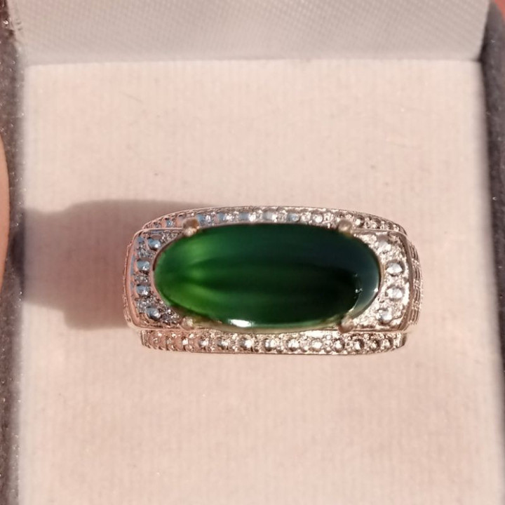 Elegant Burmese Jade Ring (Size 61, Natural Type A)