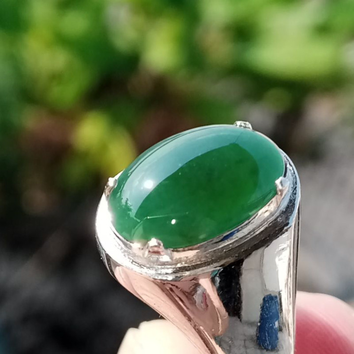 Genuine Burmese Jade Ring in Sterling Silver | Size 58