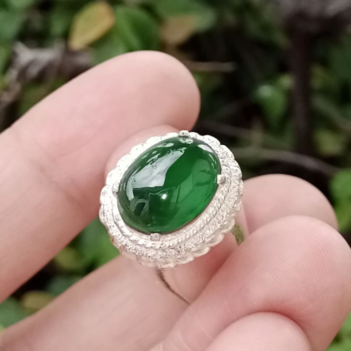 Jadeite verte impériale - Pierre précieuse naturelle de type A