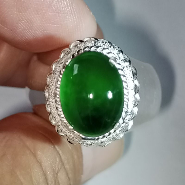 Jadeite verte impériale - Pierre précieuse naturelle de type A