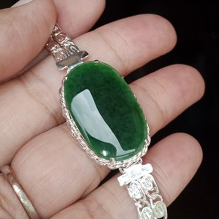 Burmese Jade Gemstone Bracelet (16.5cm)