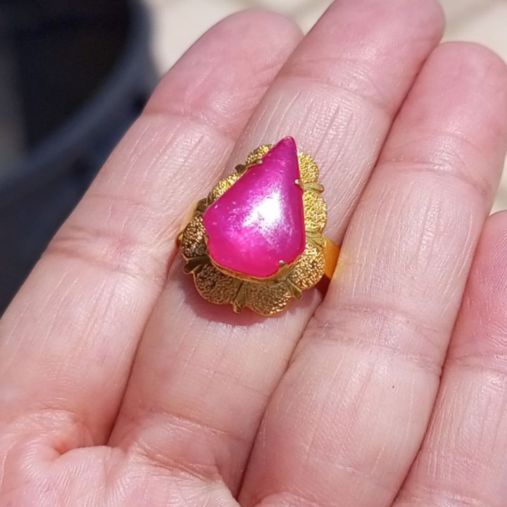 Sparkling Natural Ruby - 4.55ct Teardrop Gemstone