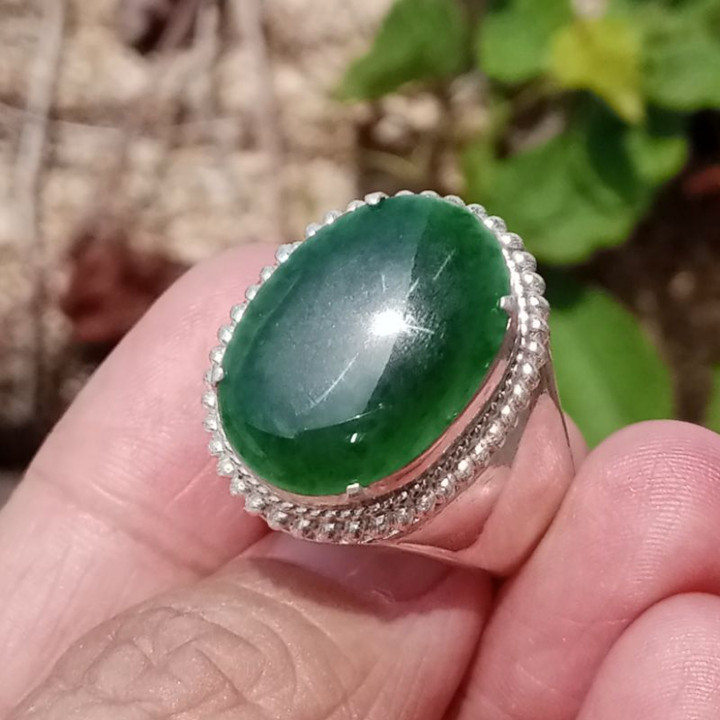 Genuine Burmese Jade Ring in Sterling Silver (Size 62)