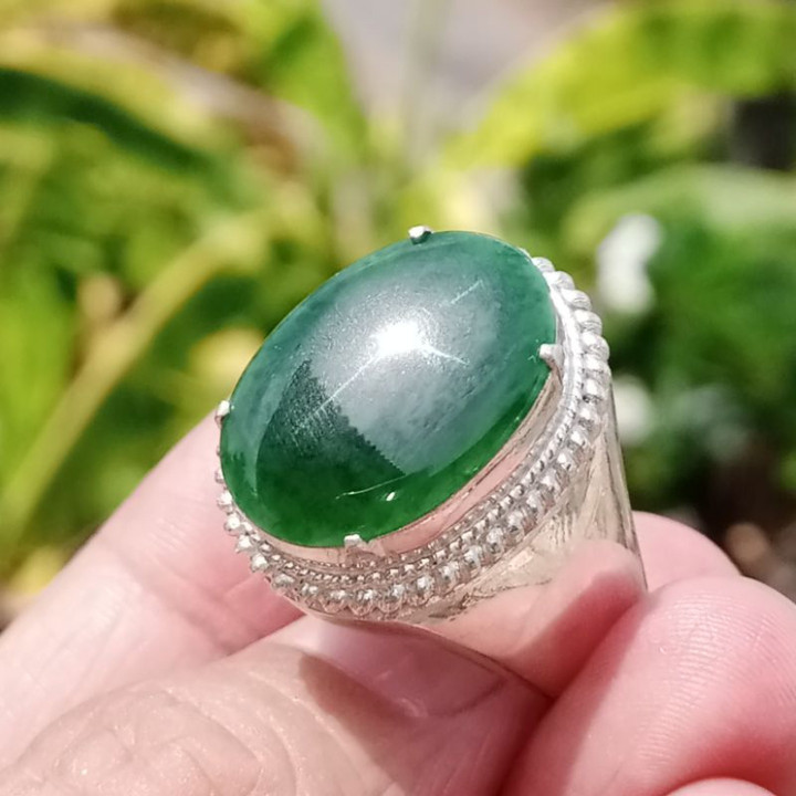 Genuine Burmese Jade Ring in Sterling Silver (Size 62)