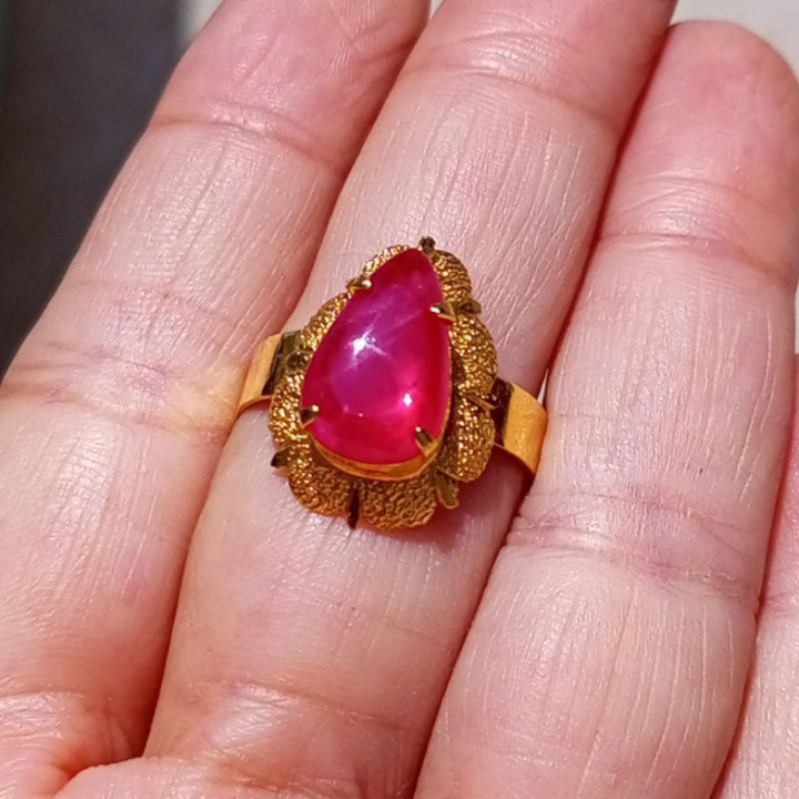 Gorgeous Natural Ruby Gemstone - 3.90ct, Teardrop Cut