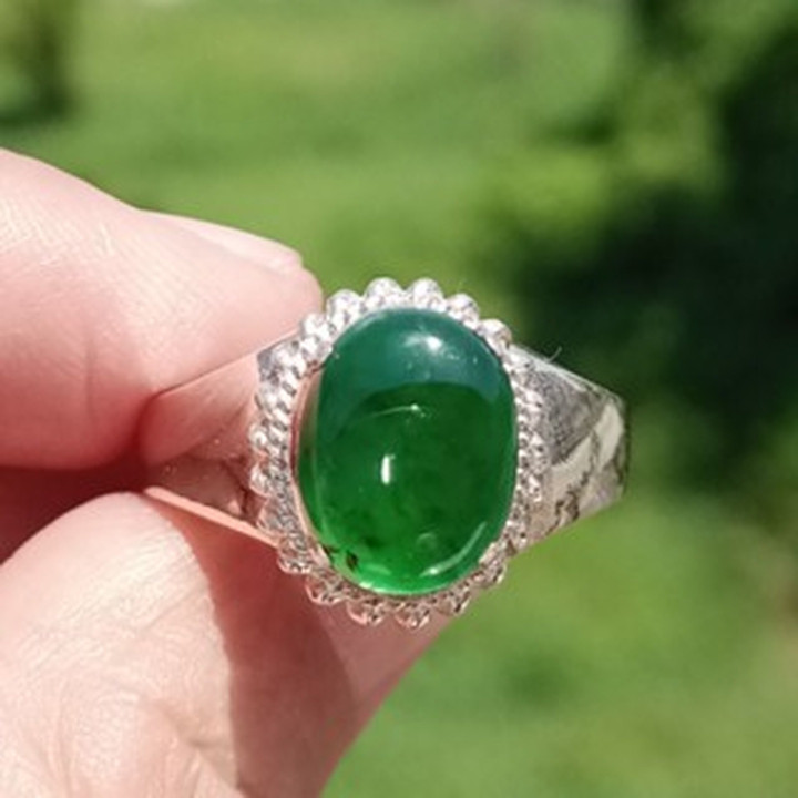 Burmese Jade Ring | Size 59, Sterling Silver and Certificate