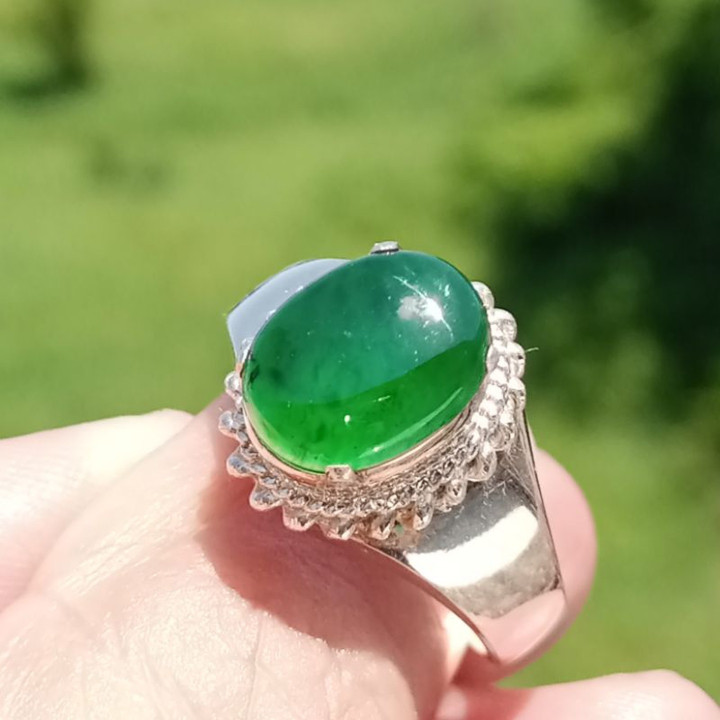 Burmese Jade Ring | Size 59, Sterling Silver and Certificate