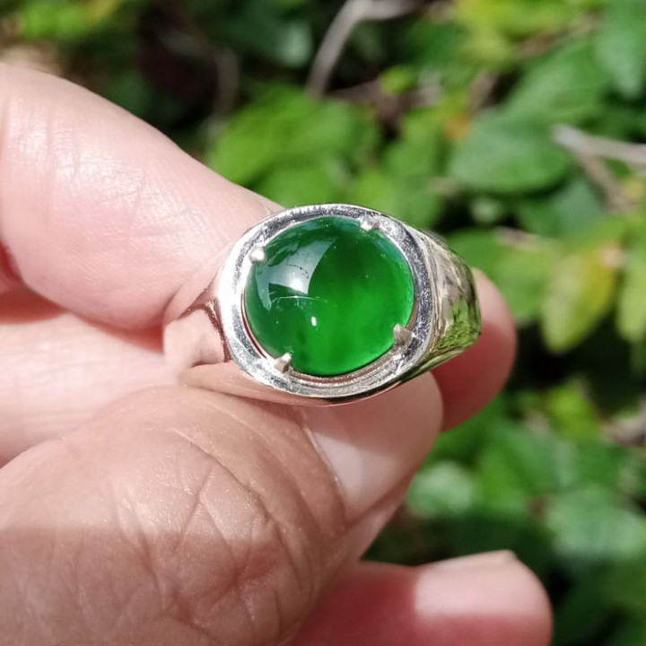 Genuine Burmese Jade Ring in Sterling Silver | Size 57