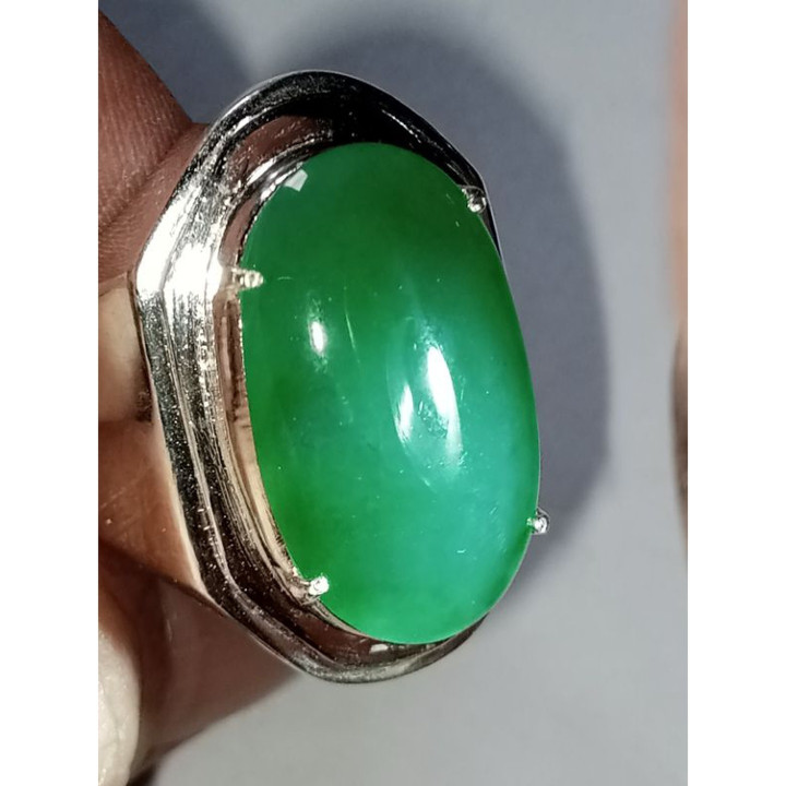 Authentic Burmese Jade Ring in Sterling Silver - Size 62