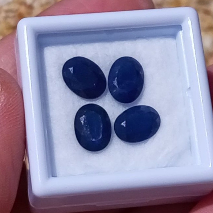 Vibrant Old Heated Blue Sapphire (5.55ct) - Kanchanaburi Origin