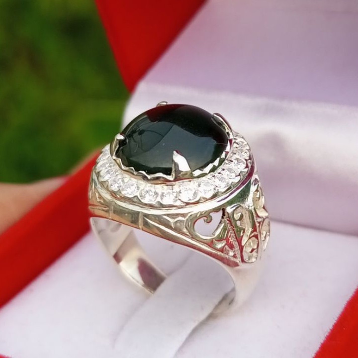 Anillo de jade birmano auténtico para hombre | Jade negro y montura de plata Talla 60