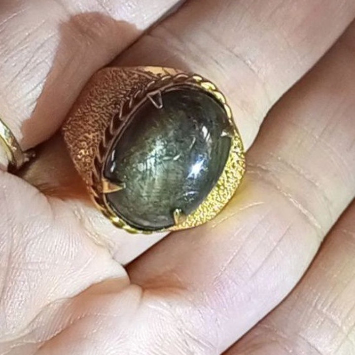 Burma Black Star Sapphire: Natural and Unheated 19.90ct