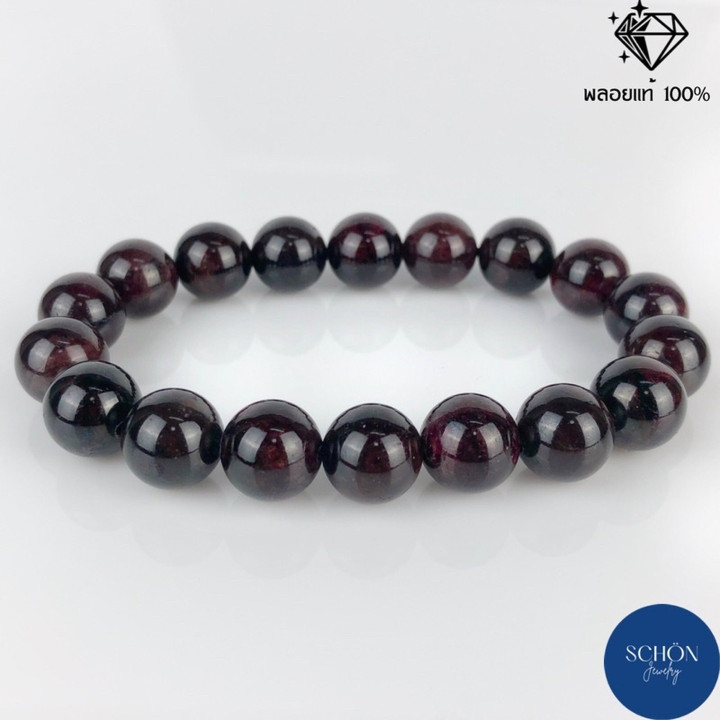 Pulsera de granate natural: Suerte y estilo en rojo intenso.