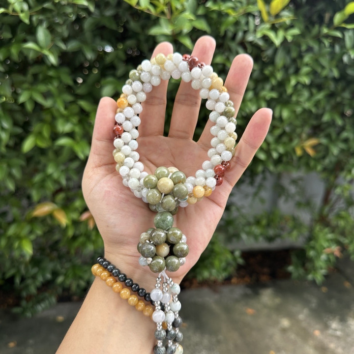 Burmese Jade Garland: Luck and Prosperity for Worship