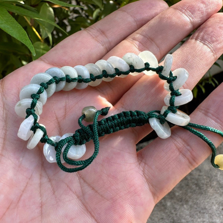 Pulsera trenzada de jade birmano - Auténtica y vibrante