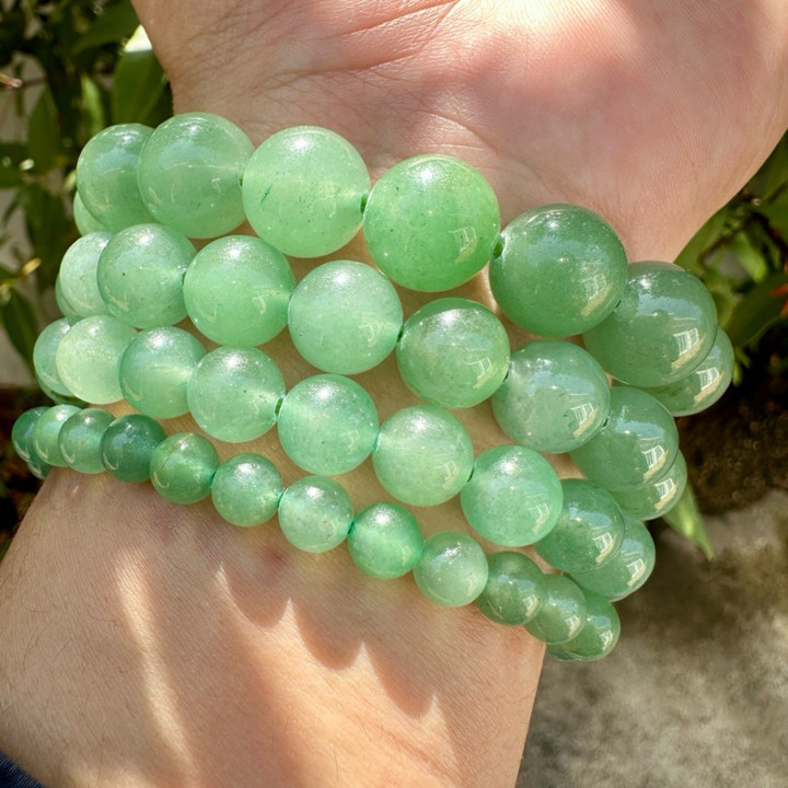 Pulsera de aventurina: Cuentas de piedras preciosas que atraen la oportunidad y la buena suerte.