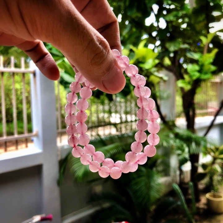 Pulsera de cuarzo rosa: natural y duradera, piedra curativa rosa.