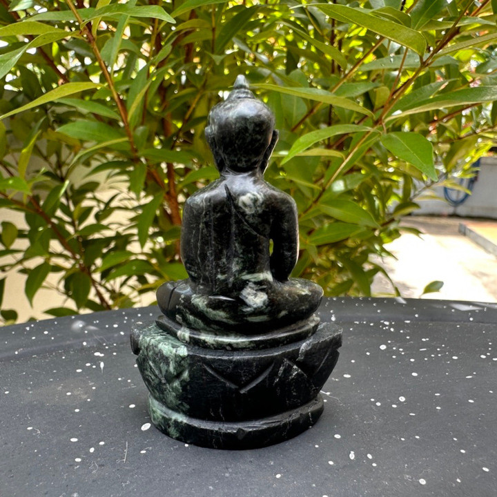 Hand-Carved Emerald Buddha Statue: Black Jade and Serpentine