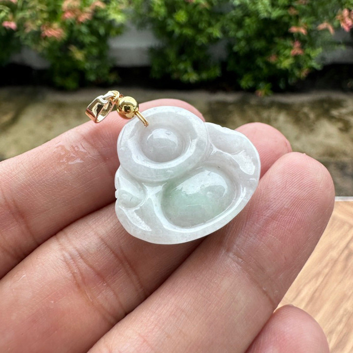 Burmesischer Jade-Buddha-Anhänger: Sangkachai, Fülle und Wohlstand