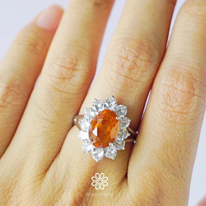 Bague en argent sterling ornée d'un saphir jaune éclatant de 5 carats