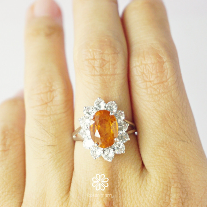 Bague en argent sterling ornée d'un saphir jaune éclatant de 5 carats