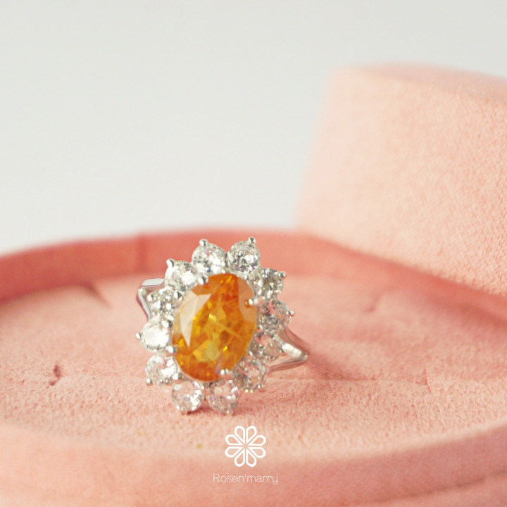 Bague en argent sterling ornée d'un saphir jaune éclatant de 5 carats