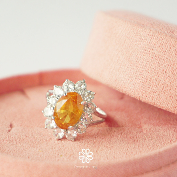 Bague en argent sterling ornée d'un saphir jaune éclatant de 5 carats