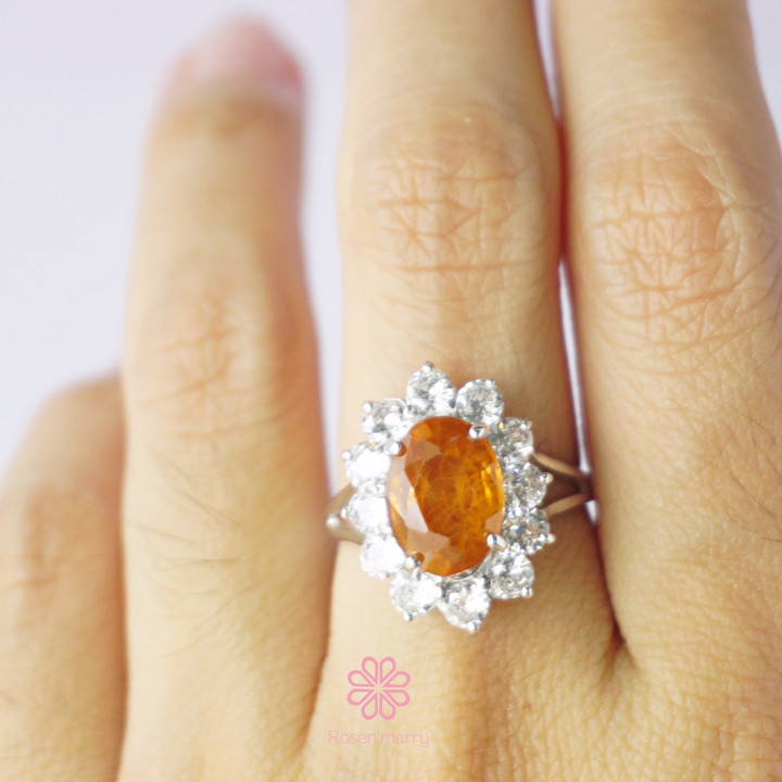 Bague en argent sterling ornée d'un saphir jaune éclatant de 5 carats