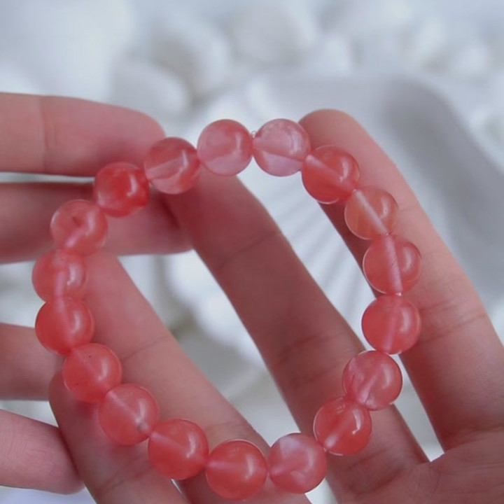 Kunzite Stone: Attract Love and Harmony