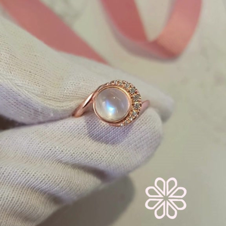 Bague en pierre de lune bleu ciel | Pierre brute, argent sterling et or rose