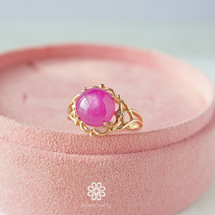 Bague en argent sterling et or rose ornée d'un rubis éclatant de 5 carats