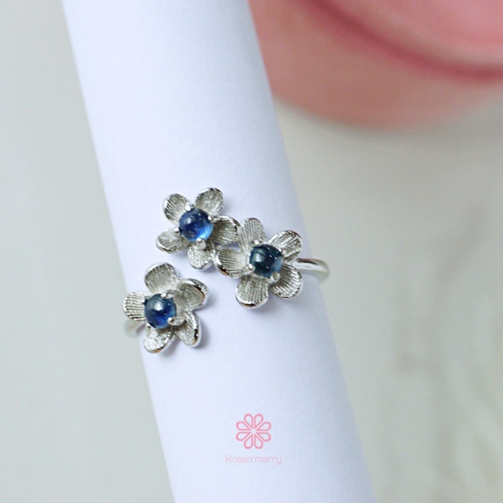 Bague Fleur en Saphir Bleu | Argent Sterling et Coffret Cadeau