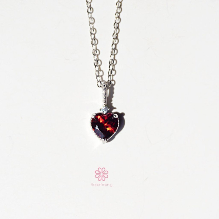 Halskette mit Granatherzanhänger aus Sterlingsilber - Rosen'marry
