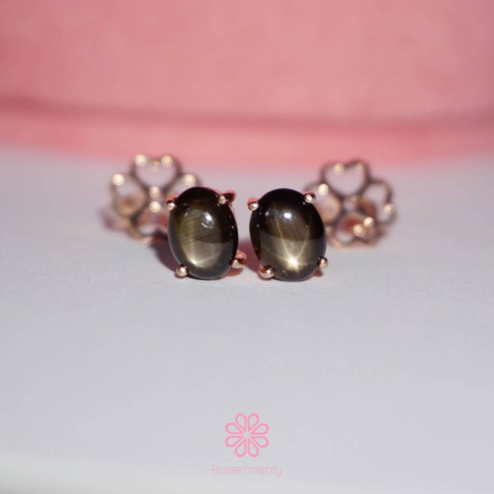 Black Star Sapphire Flower Stud Earrings | 925 Sterling Silver hypoallergenic