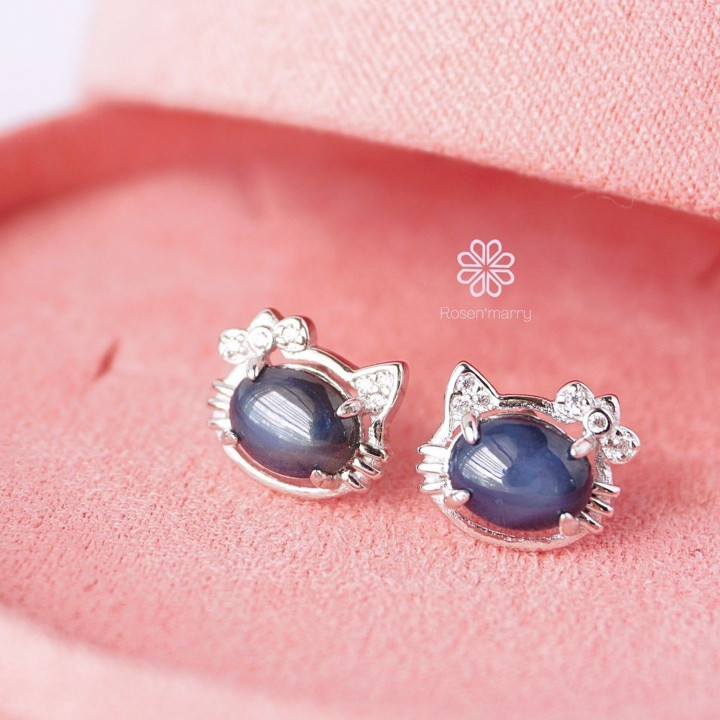 Pendientes de botón con forma de oreja de gato y zafiro estrella auténtico en plata de ley.