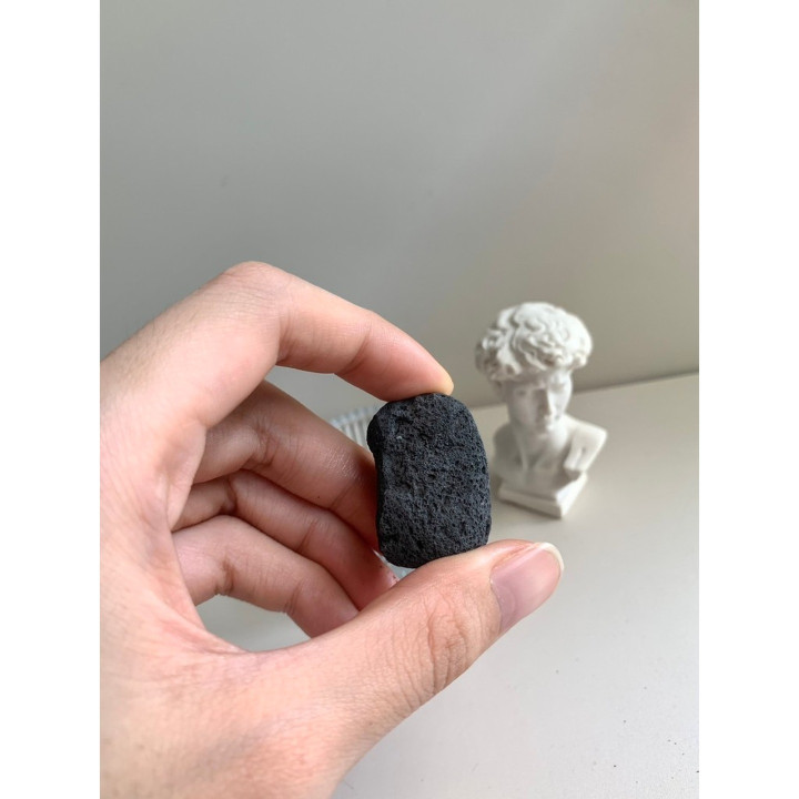Volcanic and Crystal Aroma Stones: Diffuse Fragrance and Elevate Decor