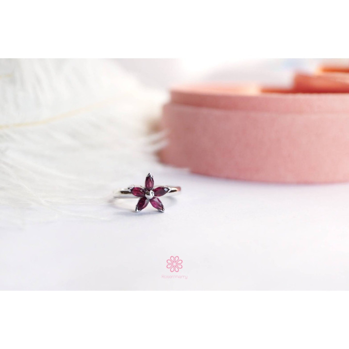 Rhodolith-Granat-Ring | Sterlingsilber, Blumendesign