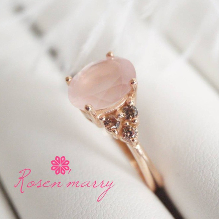 Ring aus Sterlingsilber mit rosa Rosenquarz und Zirkon