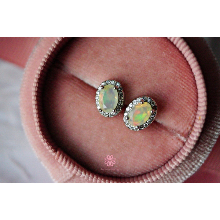 Boucles d'oreilles puces en opale véritable et argent sterling - Porte-bonheur