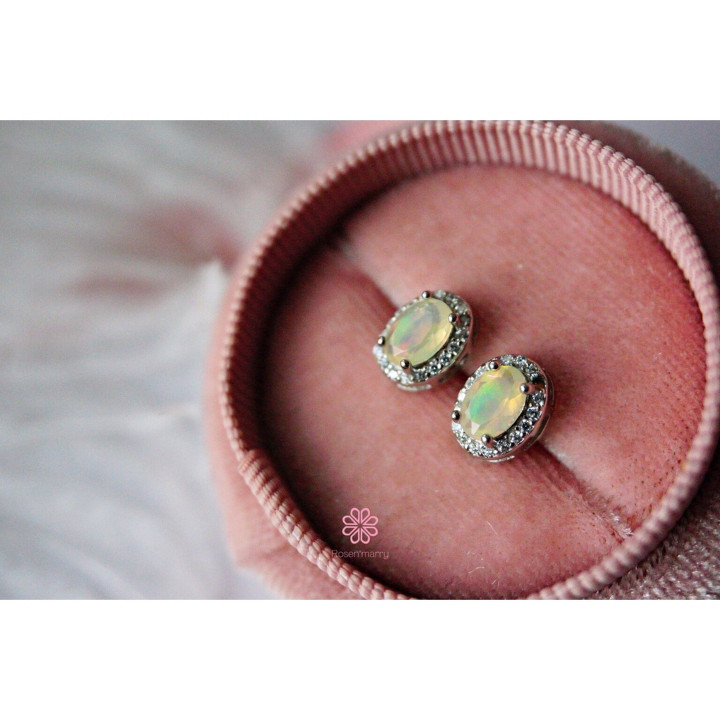 Boucles d'oreilles puces en opale véritable et argent sterling - Porte-bonheur