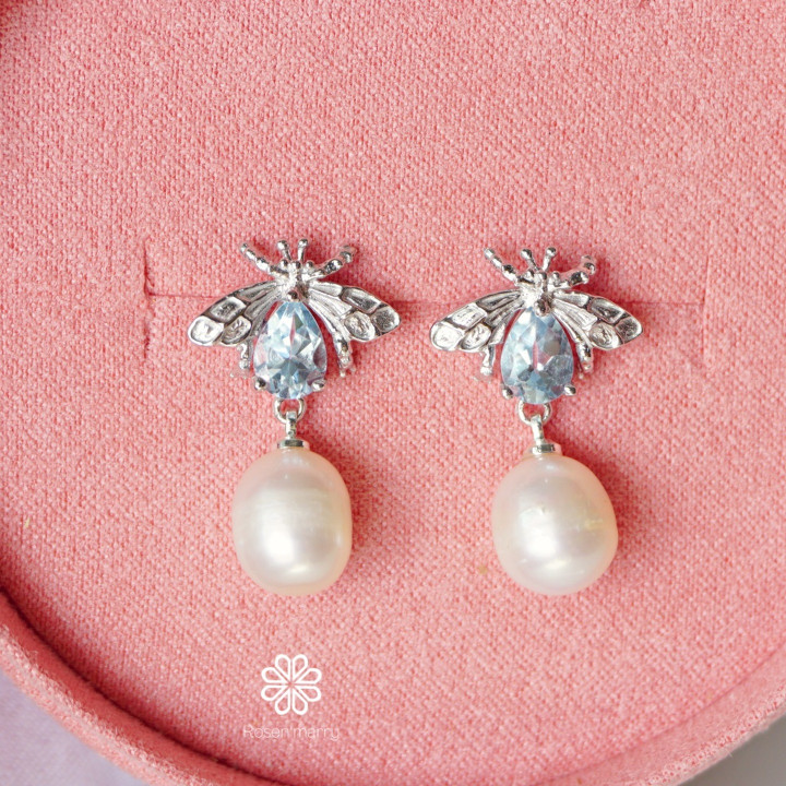 Raw Topaz and Pearl Bee Earrings | 925 Sterling Silver | Rosen'marry