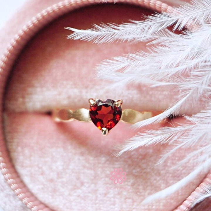 Granatring aus Sterlingsilber | Roségoldplattierung und Glücksbringer