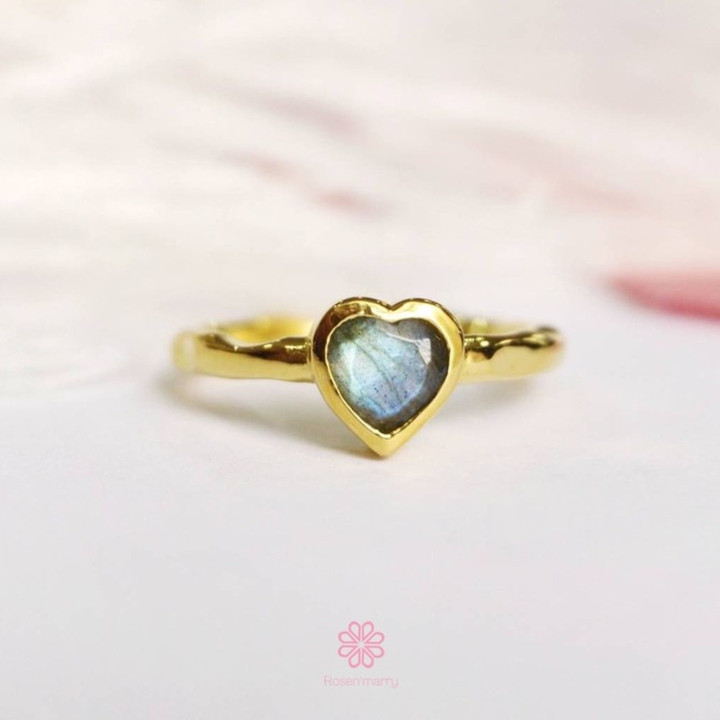 Herzring mit Labradorit | 925er Sterlingsilber und vergoldet