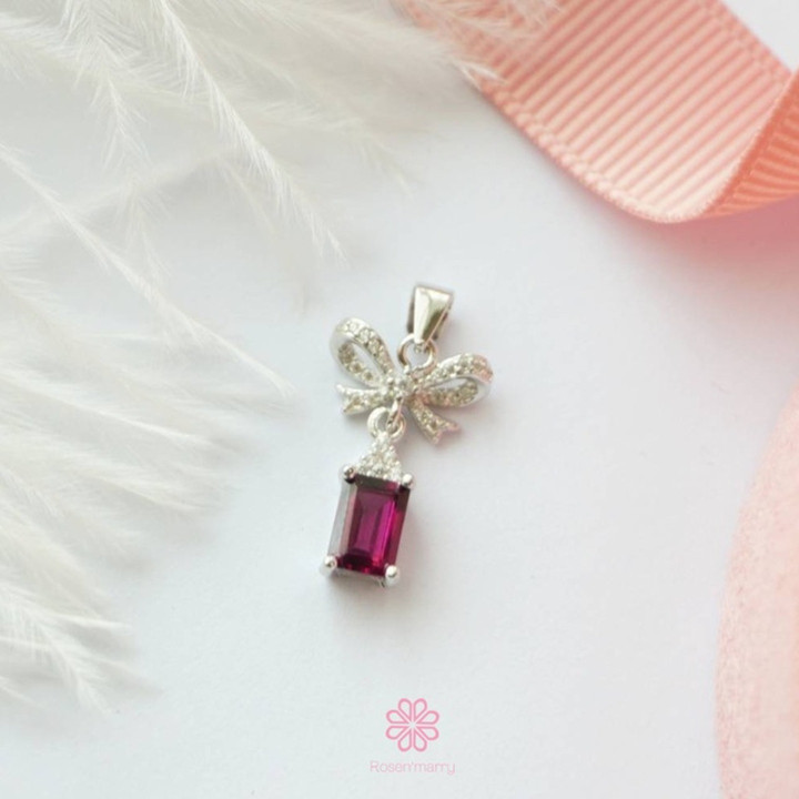 Rhodolite Gemstone Necklace | Sterling Silver Pendant and Box