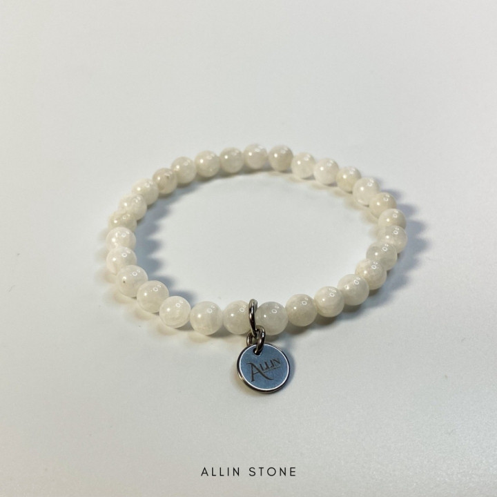 Enhance Charm and Love with Moonstone Bracelet