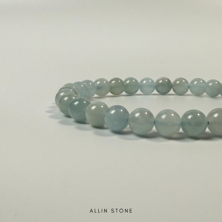 Aquamarine Bracelet: Communication and Compassion