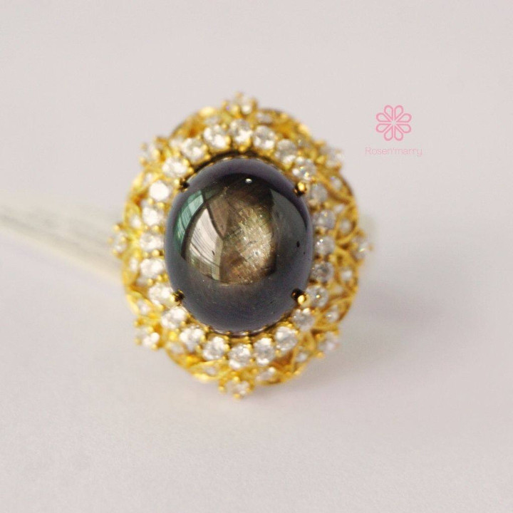 Ring mit schwarzem Sternsaphir | 18 Karat vergoldetes Sterlingsilber | Größe 55