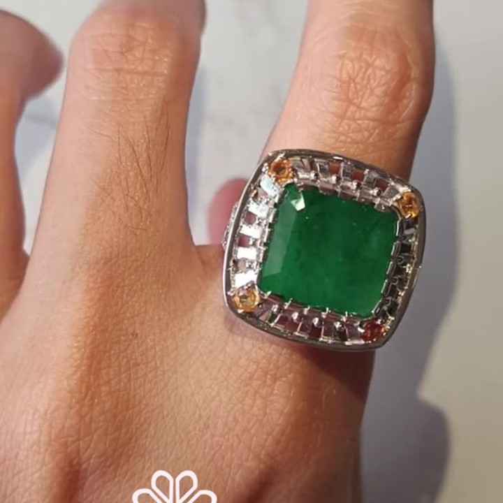 Ring mit rohem Smaragd | 10 Karat vergoldetes Sterlingsilber