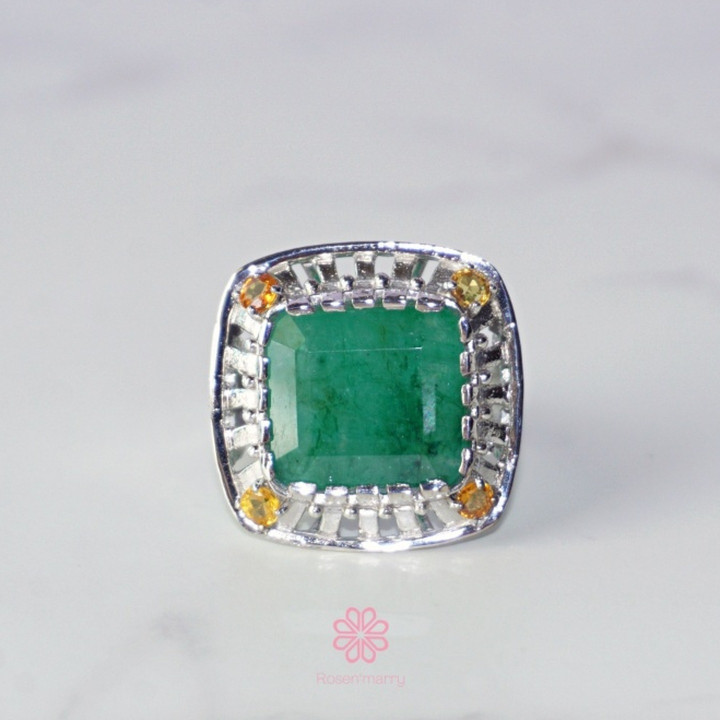Ring mit rohem Smaragd | 10 Karat vergoldetes Sterlingsilber